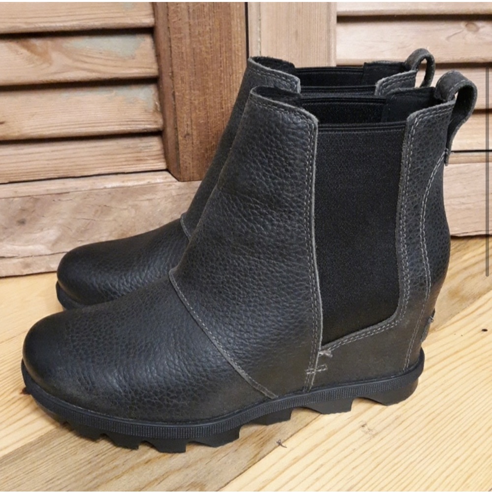 SALE!! SOREL Joan Of Artic Chelsea Black Leather Wedge Bootie